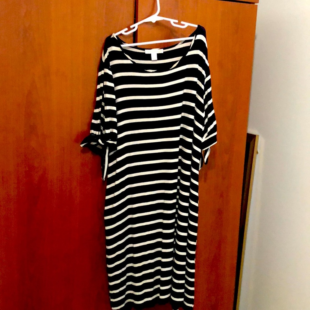 Cute black and white dress
